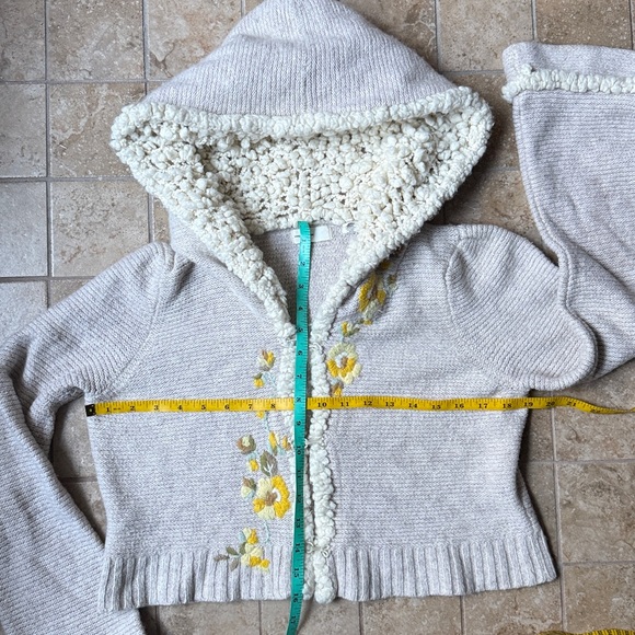 Sleeping On Snow Anthro Embroidered Cardigan Hoodie Crop Sweater Flowers Sherpa - Picture 5 of 10